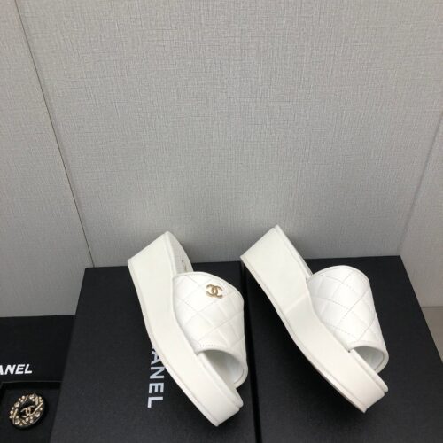 High Quality Luxury Chanel Rubber Outsole High Imitation Water Platform Slippers – Style 80998 alternate view