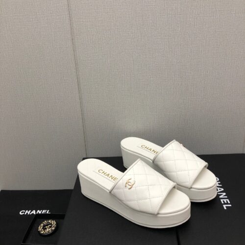 High Quality Luxury Chanel Rubber Outsole High Imitation Water Platform Slippers – Style 80998