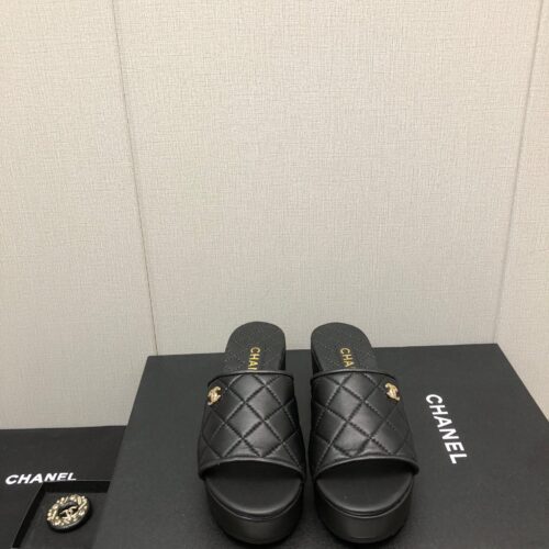 High Quality Luxury Chanel Rubber Outsole High Imitation Water Platform Slippers – Style 10374 product detail