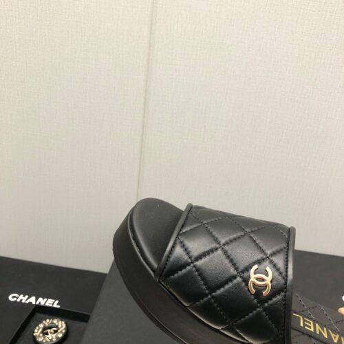 High Quality Luxury Chanel Rubber Outsole High Imitation Water Platform Slippers – Style 10374 product detail