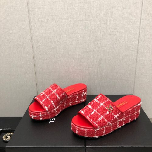 High Quality Luxury Chanel Rubber Outsole High Imitation Water Platform Slippers product detail