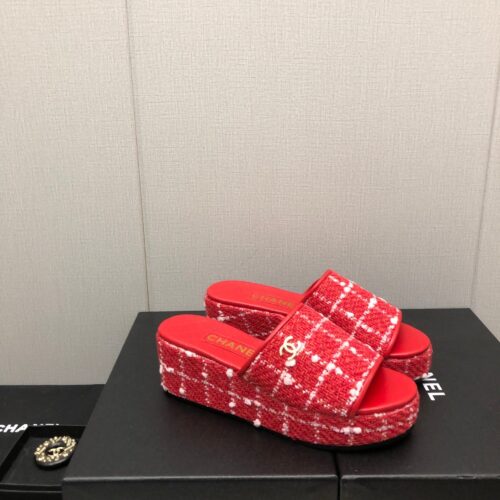 High Quality Luxury Chanel Rubber Outsole High Imitation Water Platform Slippers