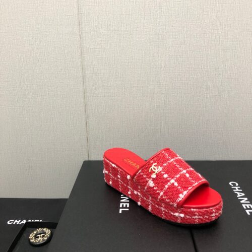 High Quality Luxury Chanel Rubber Outsole High Imitation Water Platform Slippers product detail
