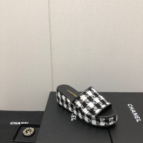 High Quality Luxury Chanel Rubber Outsole High Imitation Water Platform Slippers – Style 86086