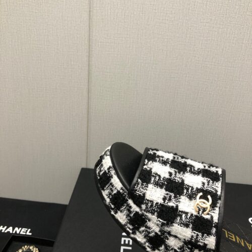 High Quality Luxury Chanel Rubber Outsole High Imitation Water Platform Slippers – Style 86086 product detail