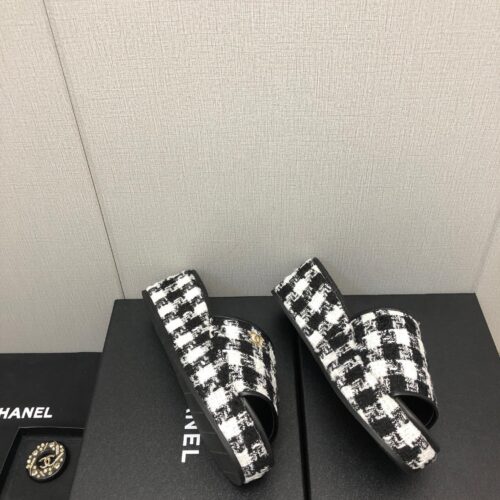 High Quality Luxury Chanel Rubber Outsole High Imitation Water Platform Slippers – Style 86086 alternate view