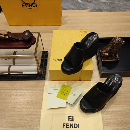 High Quality Luxury Fendi Wedge Platform Sandals product detail