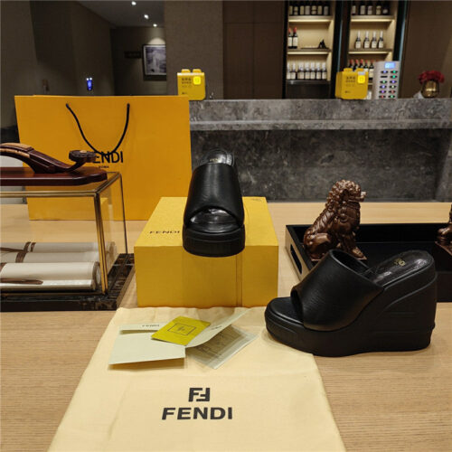 High Quality Luxury Fendi Wedge Platform Sandals product detail