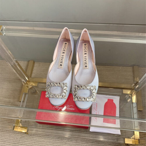 High Quality Luxury Roger Vivier New Hollow Square Buckle Flat Bottom – Style 66452 product detail