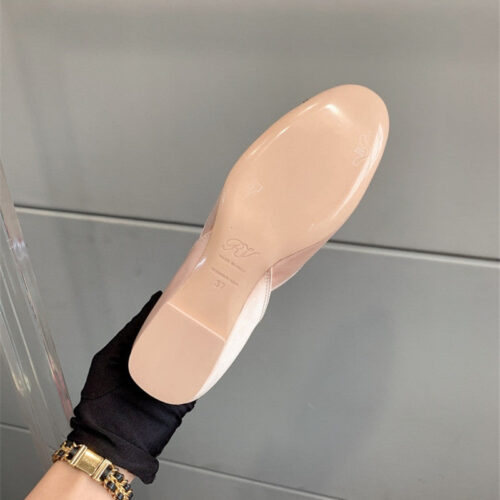 High Quality Luxury Roger Vivier New Hollow Square Buckle Flat Bottom product detail