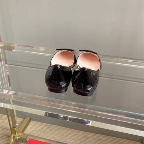 High Quality Luxury Roger Vivier New Hollow Square Buckle Flat Bottom – Style 31988 product detail