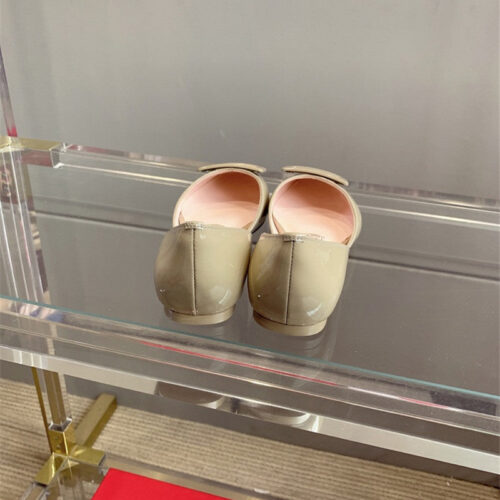 High Quality Luxury Roger Vivier New Hollow Square Buckle Flat Bottom – Style 97524 product detail