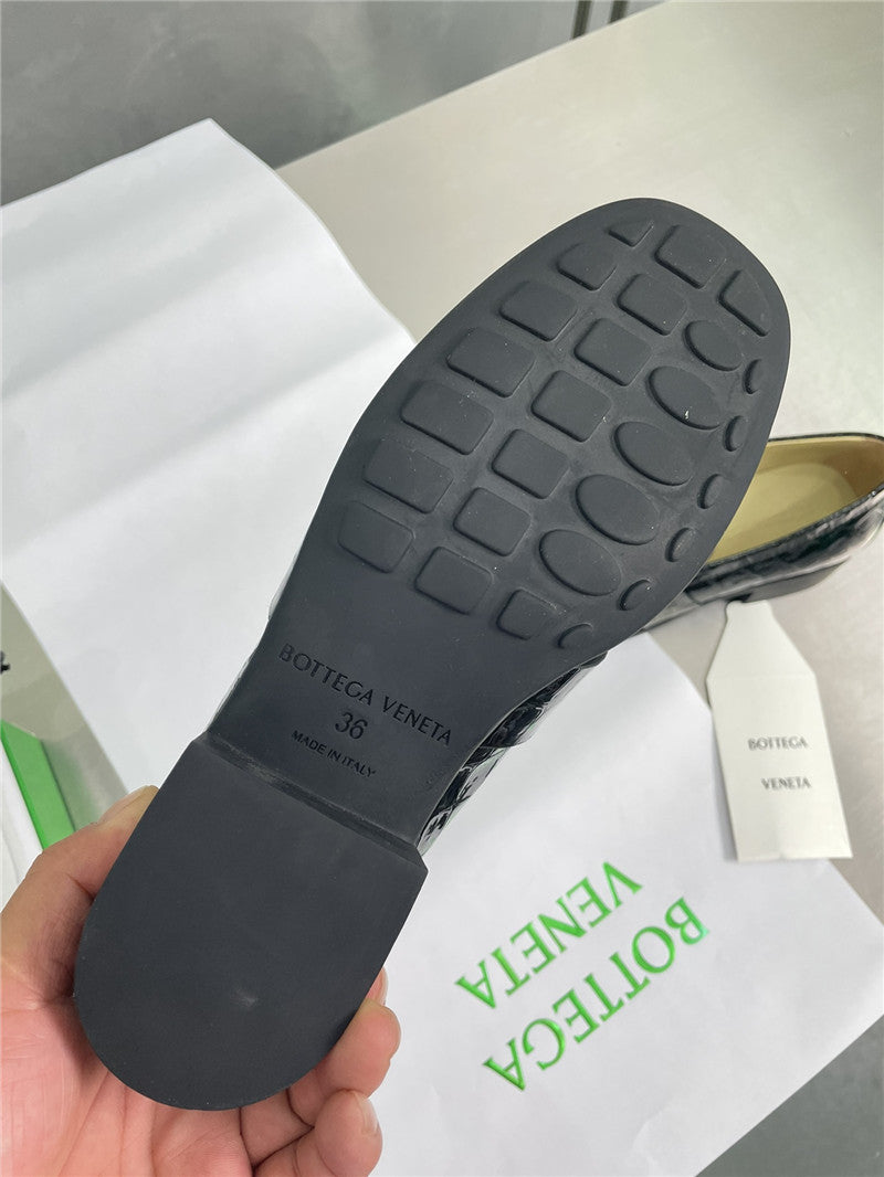 High Quality Luxury Bottega Veneta Horseshoe Buckle Loafers – Style 65958 product detail