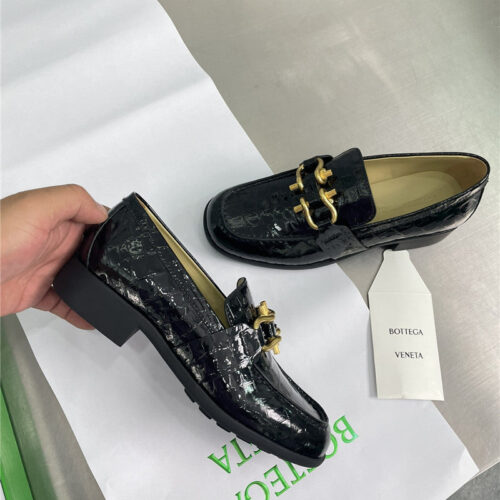 High Quality Luxury Bottega Veneta Horseshoe Buckle Loafers – Style 65958 alternate view