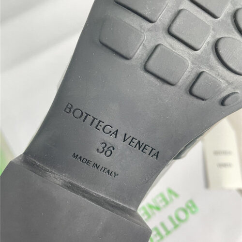 High Quality Luxury Bottega Veneta Horseshoe Buckle Loafers – Style 65958 product detail