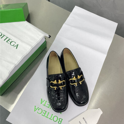 High Quality Luxury Bottega Veneta Horseshoe Buckle Loafers – Style 65958