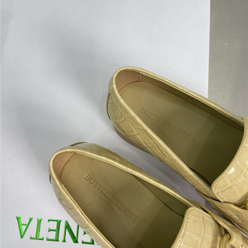 High Quality Luxury Bottega Veneta Horseshoe Buckle Loafers – Style 02118 product detail