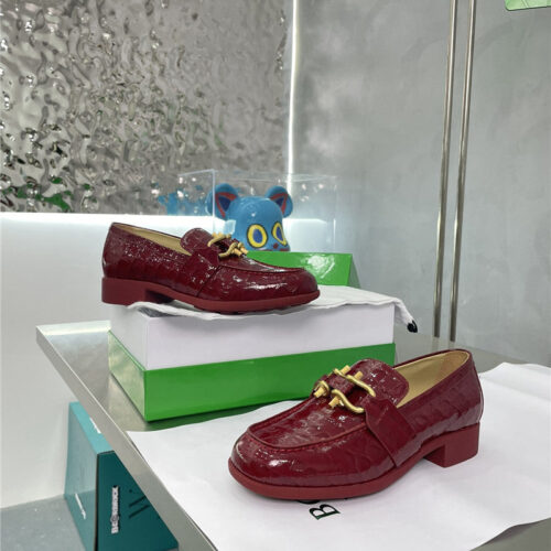High Quality Luxury Bottega Veneta Horseshoe Buckle Loafers alternate view