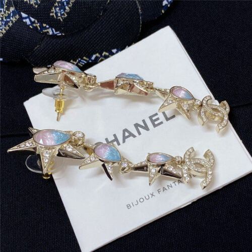 High Quality Luxury Chanel Double C White Gradient Rhinestone Star Earrings product detail
