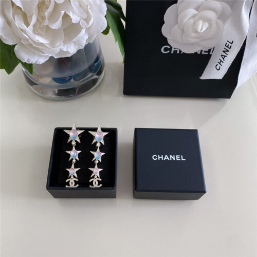 High Quality Luxury Chanel Double C White Gradient Rhinestone Star Earrings product detail
