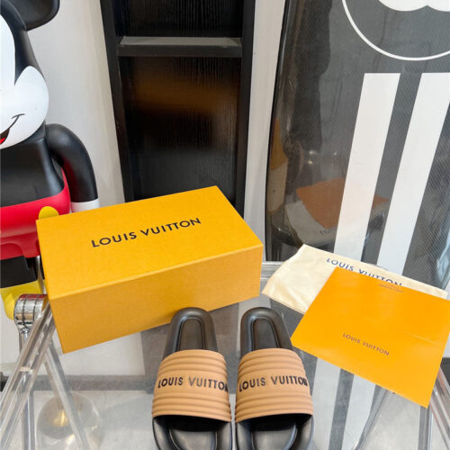 High Quality Luxury Louis Vuitton Couple Slippers – Style 21347 product detail