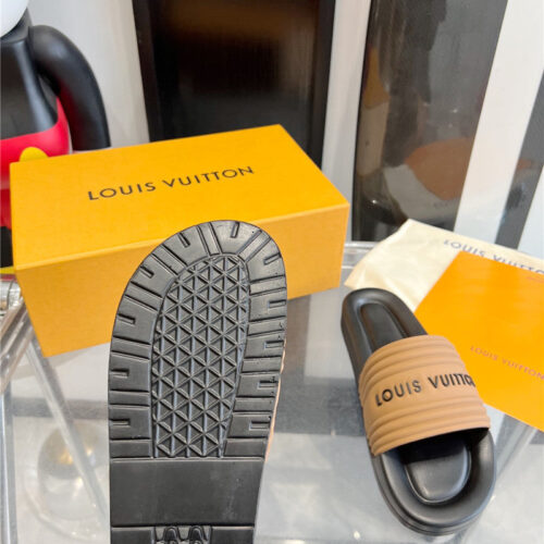 High Quality Luxury Louis Vuitton Couple Slippers – Style 21347 product detail
