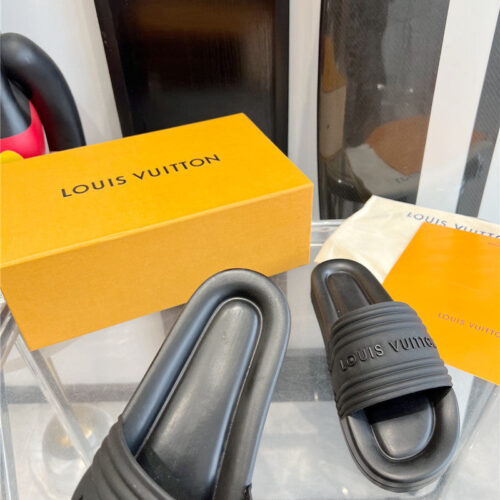 High Quality Luxury Louis Vuitton Couple Slippers – Style 86883 product detail