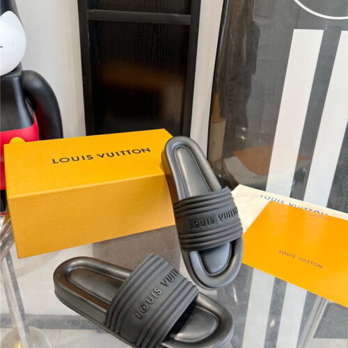 High Quality Luxury Louis Vuitton Couple Slippers – Style 86883 product detail