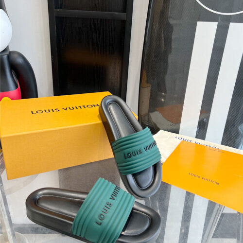High Quality Luxury Louis Vuitton Couple Slippers – Style 19651 product detail