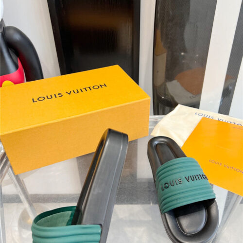 High Quality Luxury Louis Vuitton Couple Slippers – Style 17955 product detail