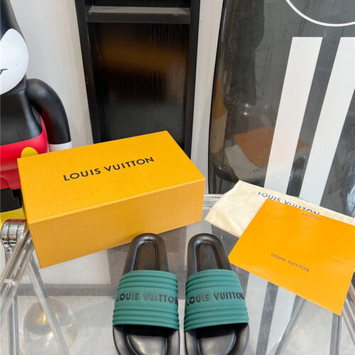 High Quality Luxury Louis Vuitton Couple Slippers – Style 19651 product detail
