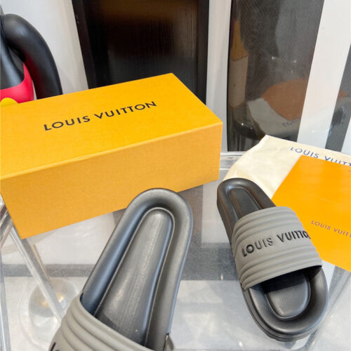 High Quality Luxury Louis Vuitton Couple Slippers product detail