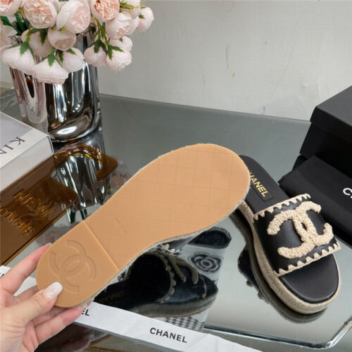 High Quality Luxury Chanel Counter Catwalk Platform Slippers product detail