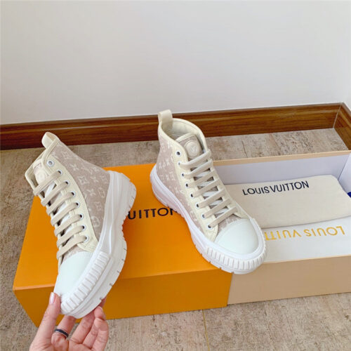 High Quality Luxury Louis Vuitton New Color Squad Sneakers – Style 99651 alternate view