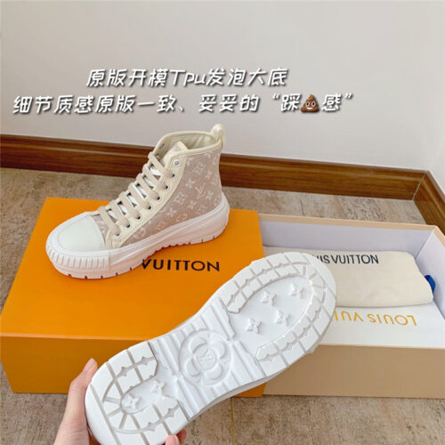 High Quality Luxury Louis Vuitton New Color Squad Sneakers – Style 99651 product detail
