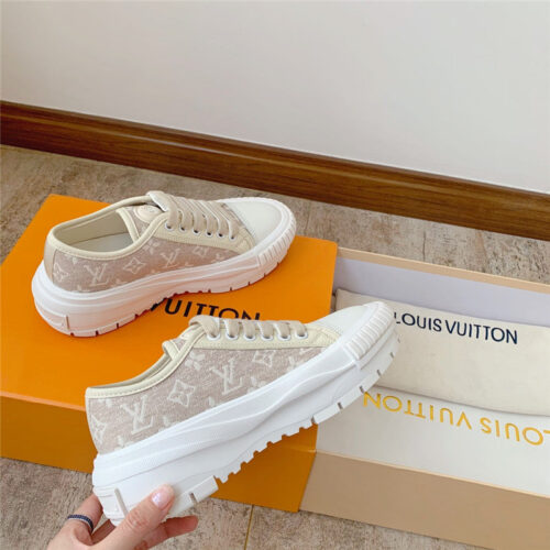 High Quality Luxury Louis Vuitton New Color Squad Sneakers product detail