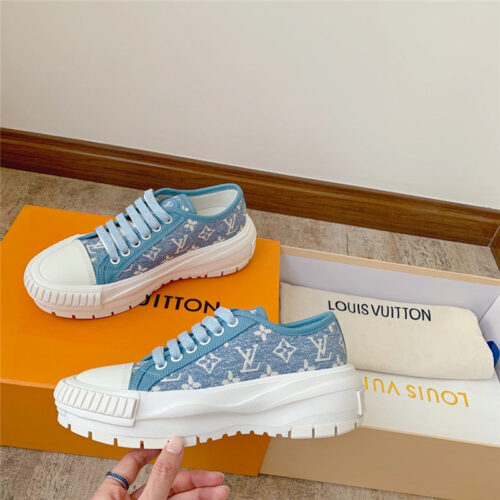 High Quality Luxury Louis Vuitton New Color Squad Sneakers – Style 34115 alternate view