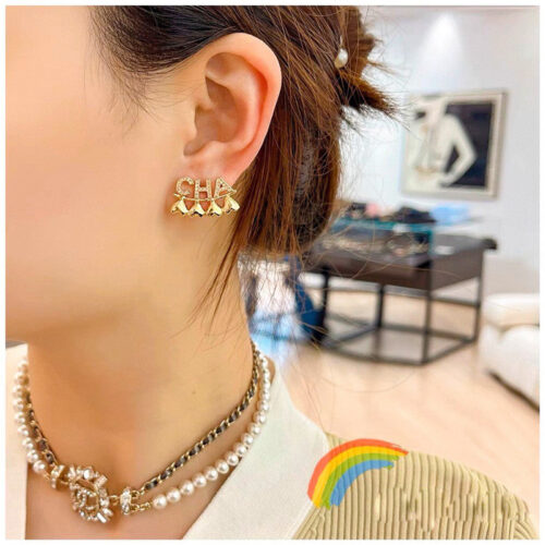 High Quality Luxury Chanel Letter Heart Stud Earrings alternate view
