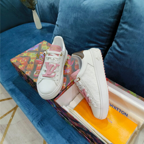 High Quality Luxury Louis Vuitton Heart Embellished Sneakers – Style 17891 product detail