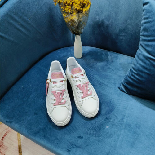 High Quality Luxury Louis Vuitton Heart Embellished Sneakers – Style 17891 product detail