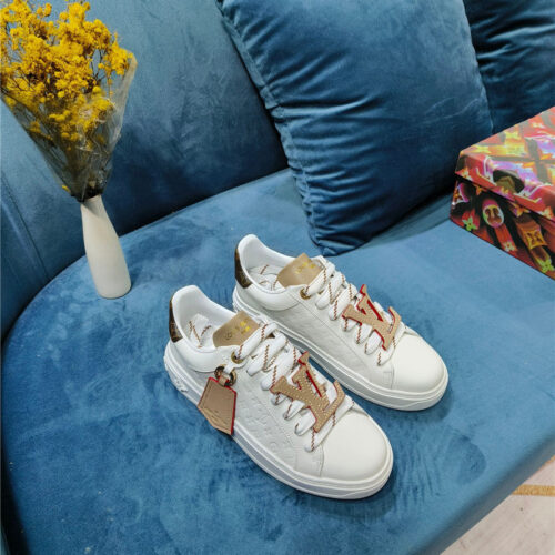 High Quality Luxury Louis Vuitton Heart Embellished Sneakers