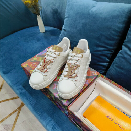 High Quality Luxury Louis Vuitton Heart Embellished Sneakers product detail