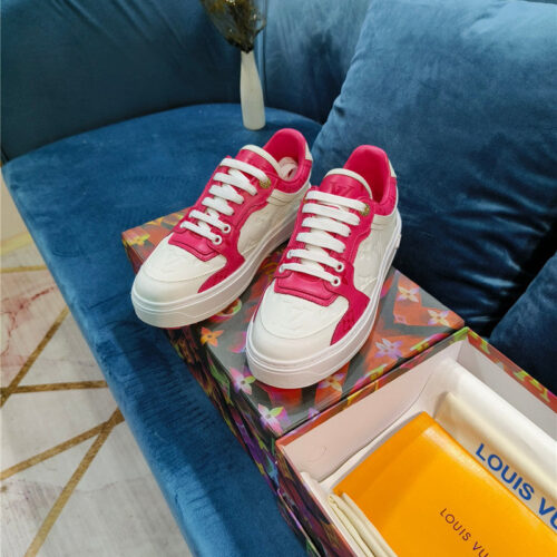 High Quality Luxury Louis Vuitton Heart Embellished Sneakers – Style 50659