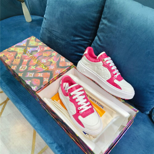 High Quality Luxury Louis Vuitton Heart Embellished Sneakers – Style 50659 product detail