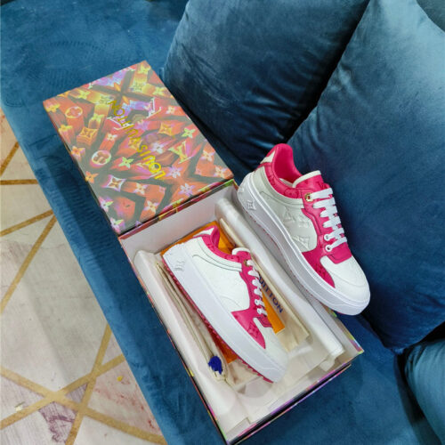 High Quality Luxury Louis Vuitton Heart Embellished Sneakers – Style 50659 product detail