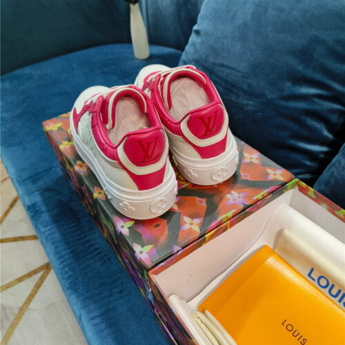 High Quality Luxury Louis Vuitton Heart Embellished Sneakers – Style 50659 product detail