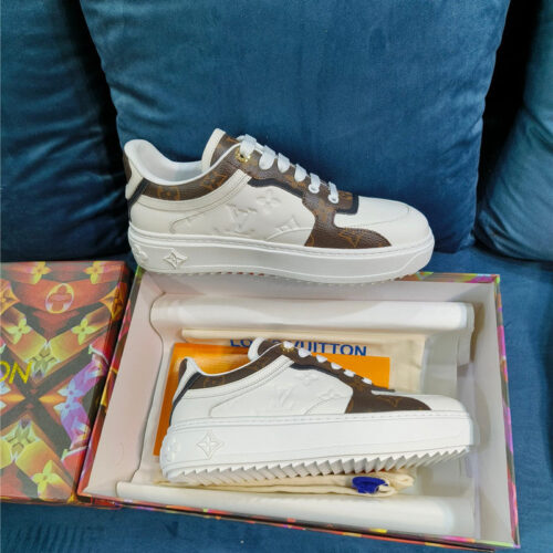 High Quality Luxury Louis Vuitton Heart Embellished Sneakers – Style 16195 alternate view
