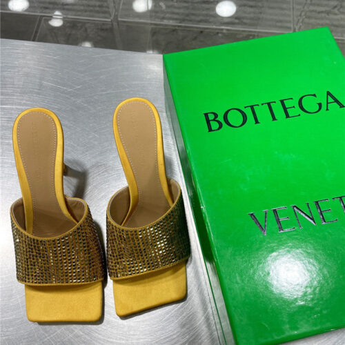 High Quality Luxury Bottega Veneta New Square Diamond Slippers – Style 28038 product detail