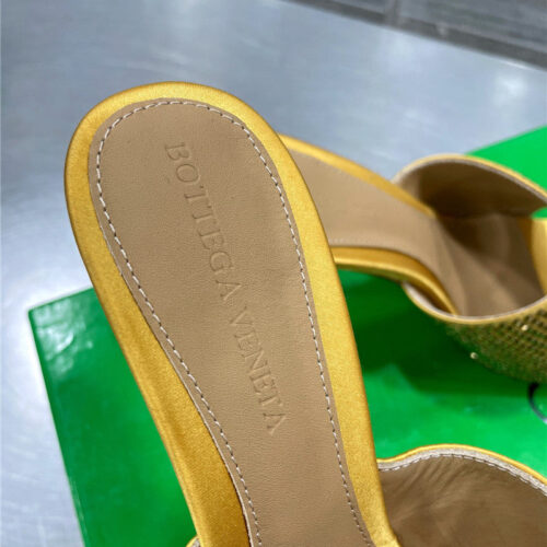 High Quality Luxury Bottega Veneta New Square Diamond Slippers – Style 28038 product detail