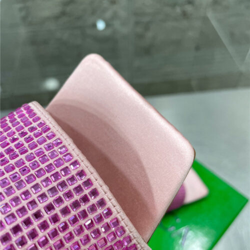 High Quality Luxury Bottega Veneta New Square Diamond Slippers – Style 64198 product detail